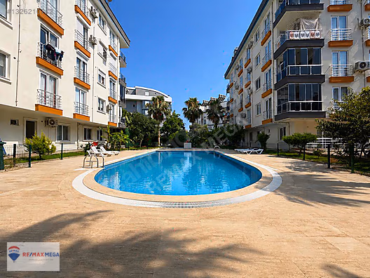 Hurma’da havuzlu sitede 2+1 daire